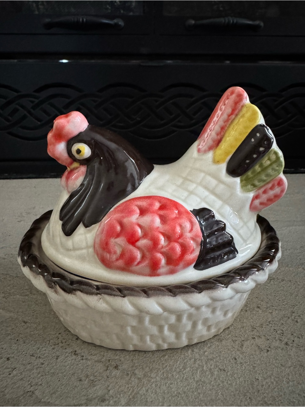 Vintage Metlox Hen on Nest Poppy Trail Red Rooster Covered Dish